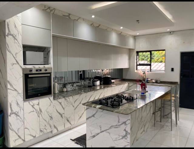 4 BEDROOM HOUSE FOR SALE IN MOKOPANE CENTRAL